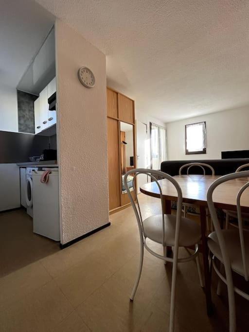 St-Pierre-La-Mer, Bel Appartement A Dans Residence Avec Piscine Et Tennis Entre 5 Et 10 Min De La Plage Fleury  Zewnętrze zdjęcie